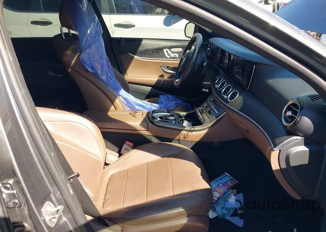 WDDZF4JB5HA082266: 43305744