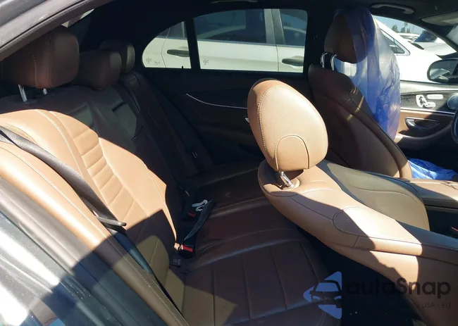 WDDZF4JB5HA082266: 43305744