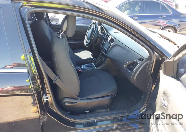 1C3CCBBB0CN113652: 43306971