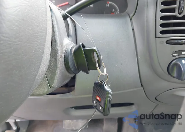 1FMPU18L4XLA61931: 43307204