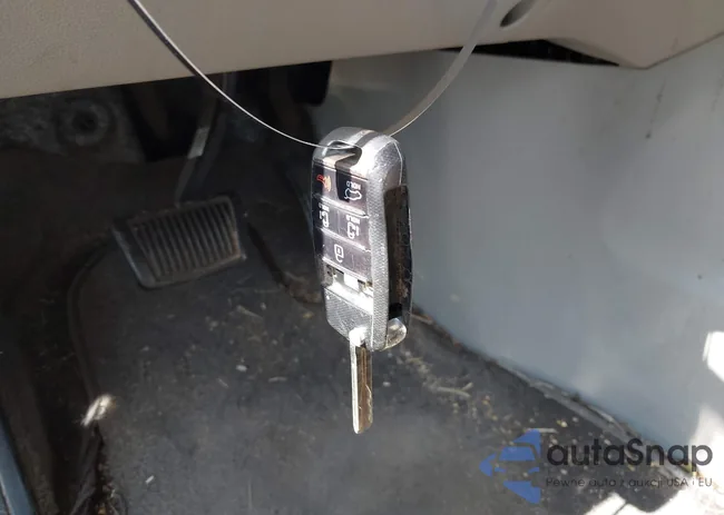 KNDMB5C13F6066917: 43306551