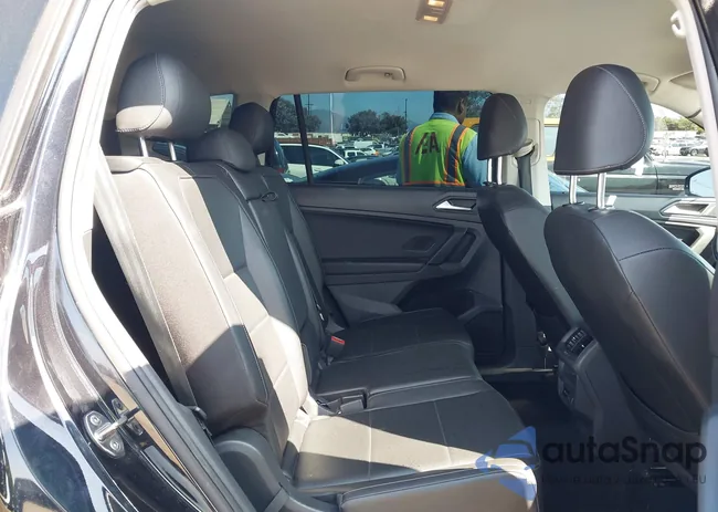 3VV3B7AX6KM144231: 43306623