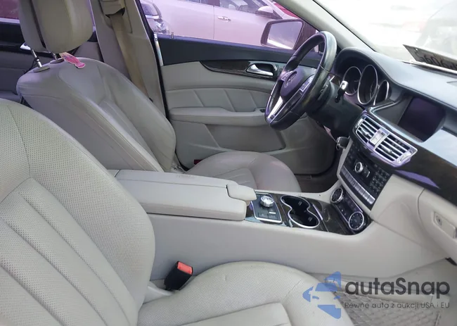 WDDLJ7DBXCA015625: 43307973