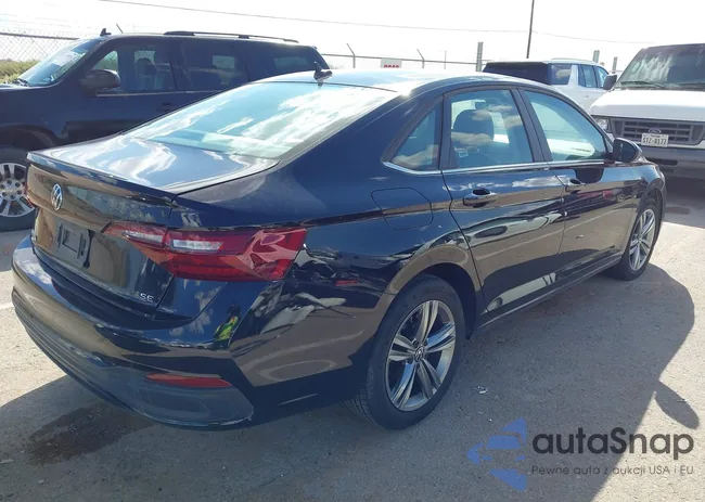 3VWEM7BU0RM047779: 43307980