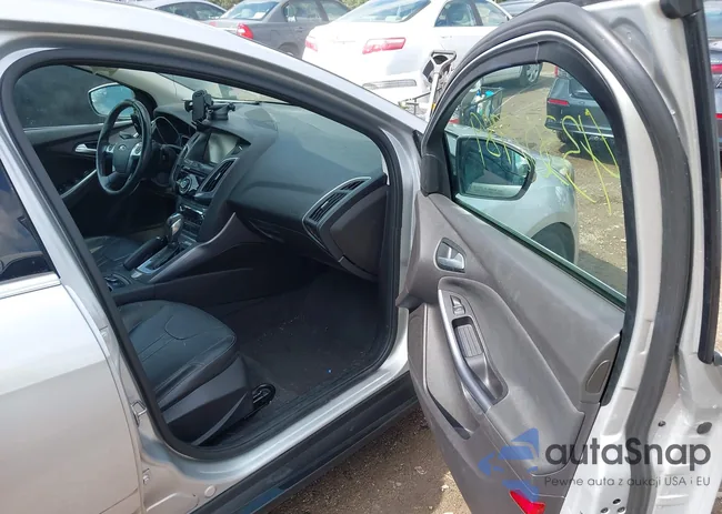 1FADP3J28EL223087: 43307989