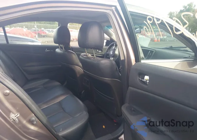 1N4AA5AP1CC823779: 43307996