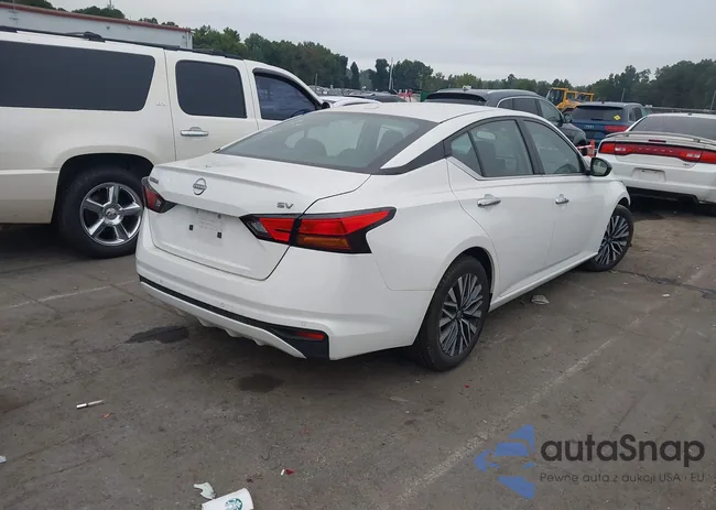 1N4BL4DV8RN386556: 43308156