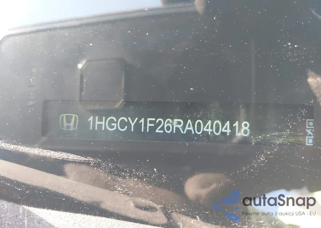 1HGCY1F26RA040418: 43307375