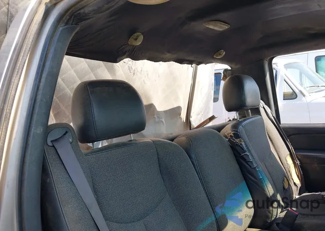 1GCHC24U15E252823: 43307579