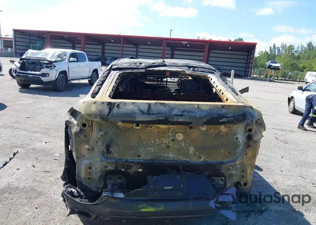 5UXCY8C09M9F44368: 43307635