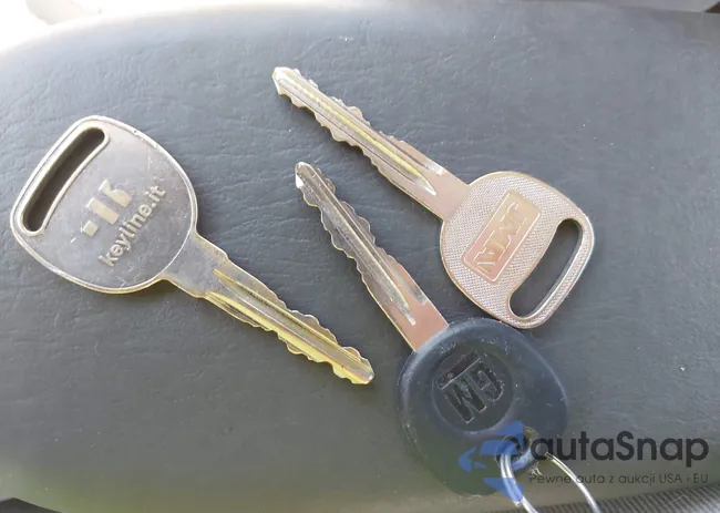 1G8AJ55F26Z187008: 43307636