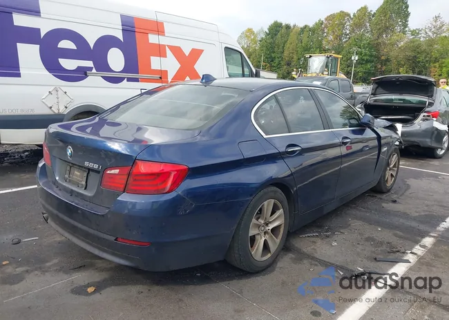 WBAXG5C52CC594055: 43307643