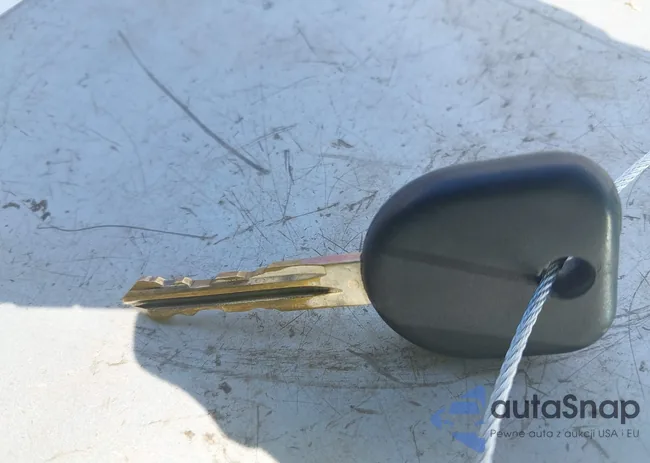 1GCRCSE0XDZ409093: 43307652