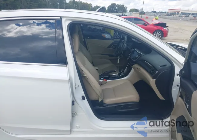 1HGCR3F98HA023673: 43308883