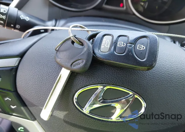 KMHTC6ADXGU267637: 43308979