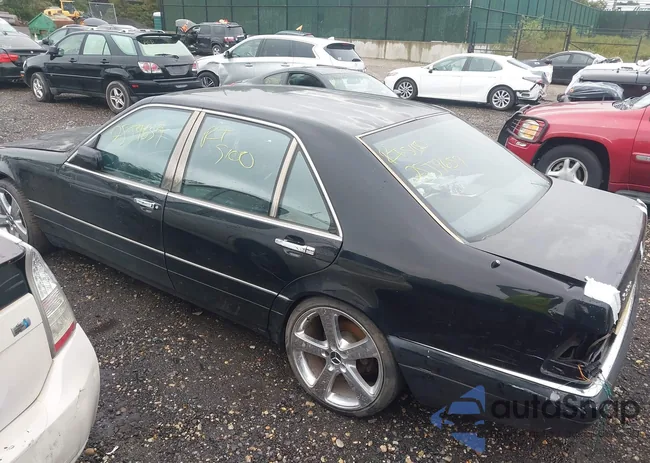 WDBGA33EXSA194407: 43309270