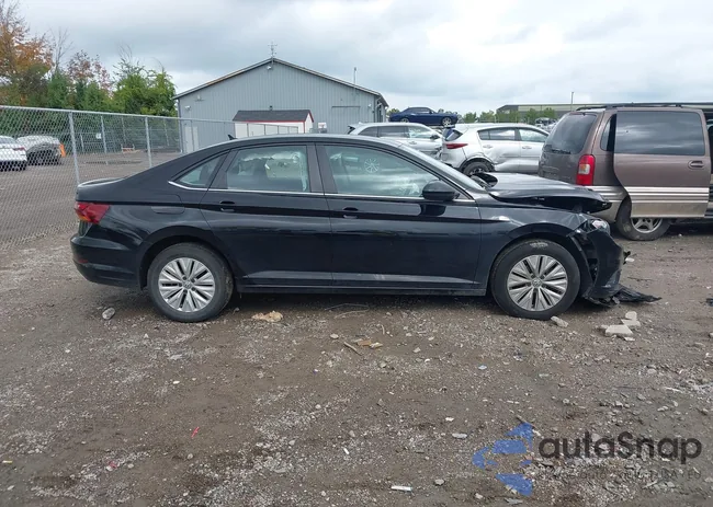 3VWC57BU2KM037748: 43309279