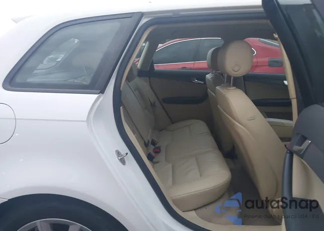 WAUBJBFM3BA065009: 43308654