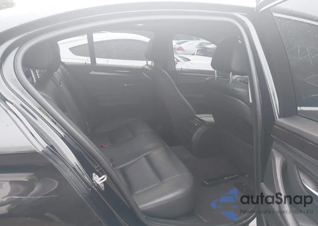 WBA5B3C52ED531982: 43309399