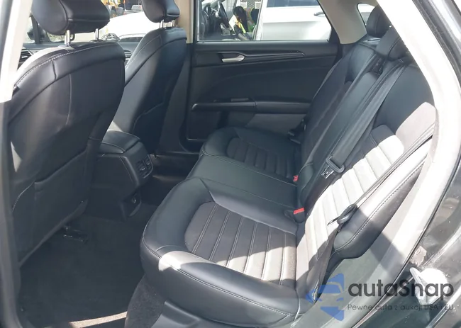 3FA6P0LU8JR269228: 43309518