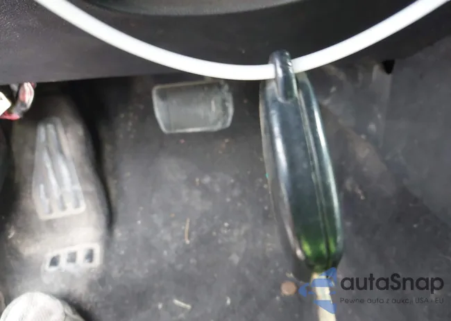 1C3BC2FG5BN582459: 43309578