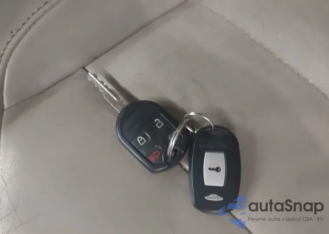 1FAHP2EW0CG114749: 43311085