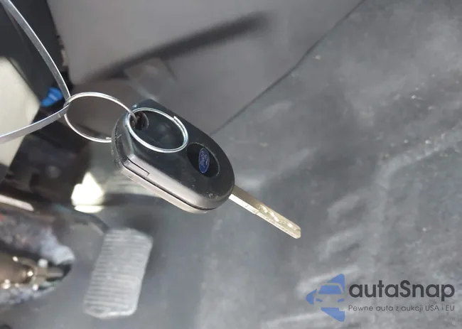 1FADP3F27EL437965: 43311109