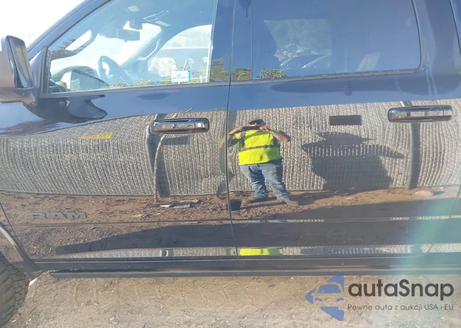 3C6UR5TL1NG214838: 43311253