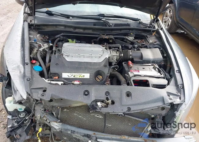 1HGCP3F81BA024670: 43311269