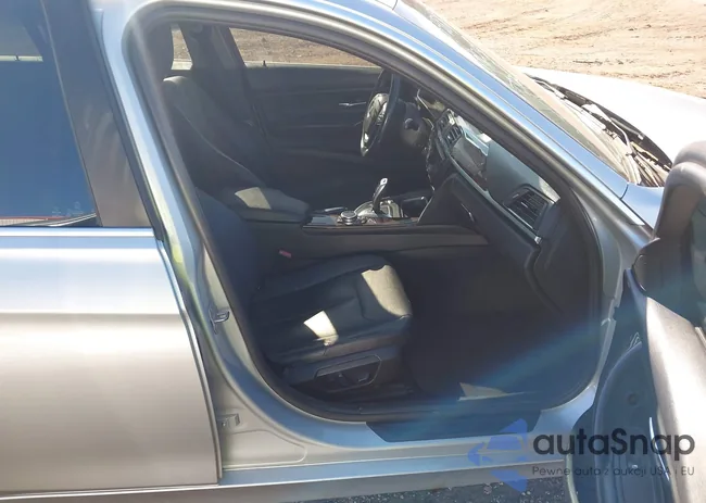 WBA3A5G58FNS82647: 43310566