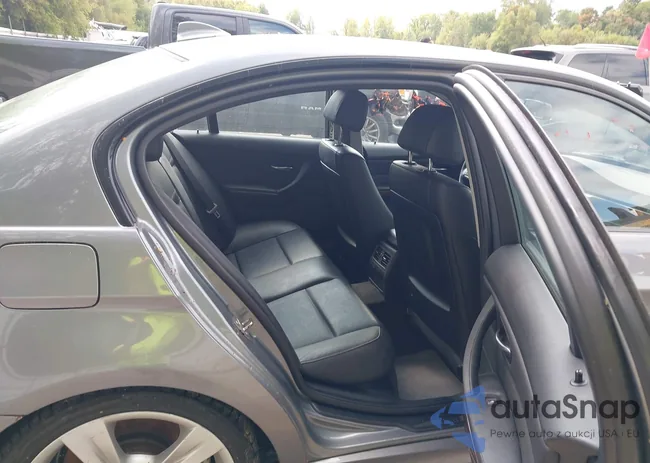 WBAPM5C57BA745376: 43311846