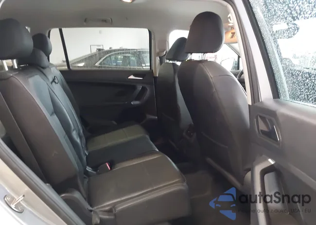 3VV3B7AX5LM031985: 43311996