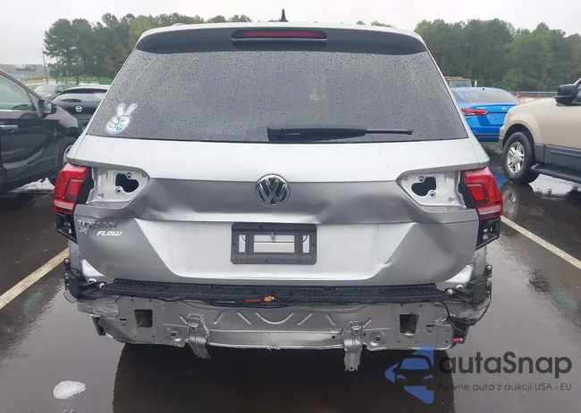 3VV3B7AX5LM031985: 43311996