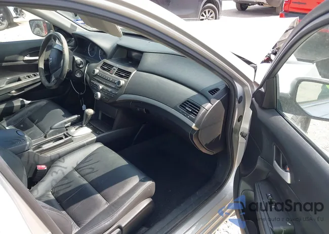 1HGCP2F67CA205850: 43312171