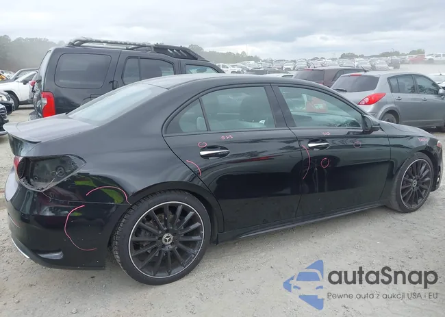 WDD3G4EB9KW026872: 43311449