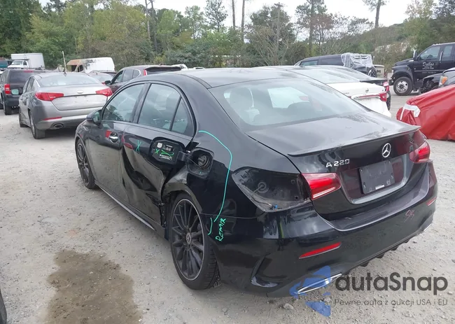 WDD3G4EB9KW026872: 43311449