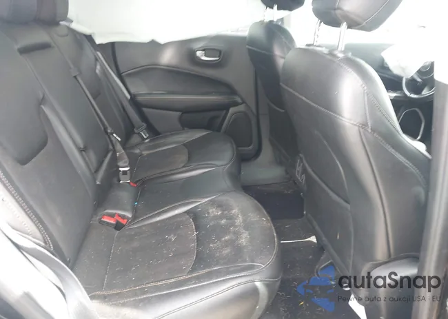 3C4NJDBB5LT157152: 43311748