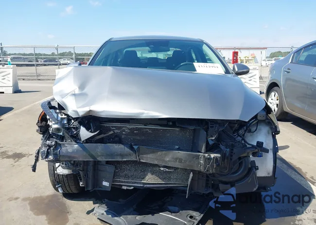 3KPF24AD7NE494238: 43312994