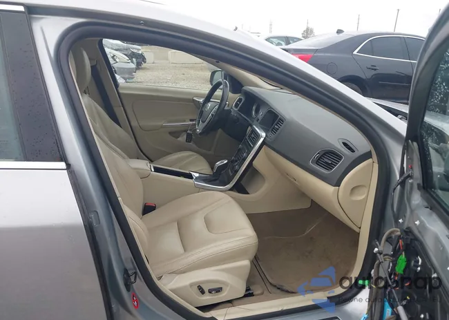 YV1612FS3D2187363: 43313035