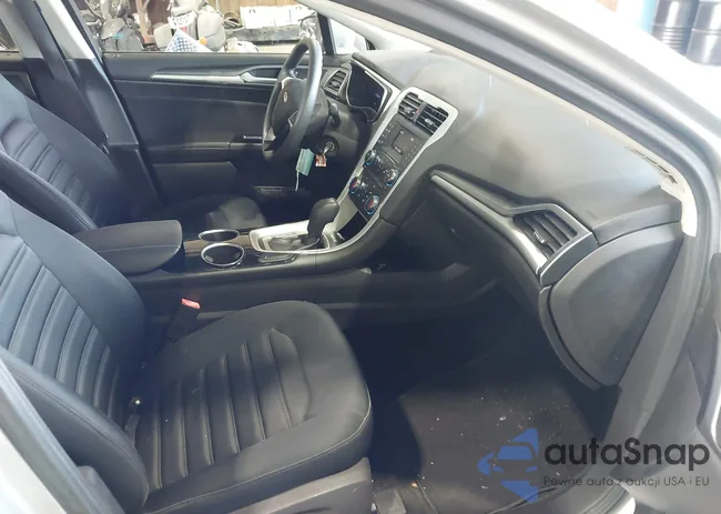 3FA6P0LUXDR115933: 43313037