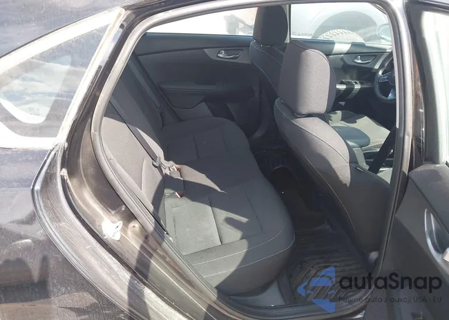 3KPF24AD1ME354345: 43313080