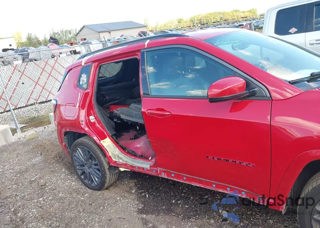 3C4NJDCB9NT157611: 43313280