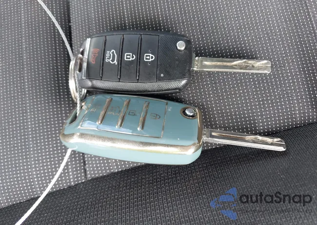 KNDPM3AC7L7685428: 43312359