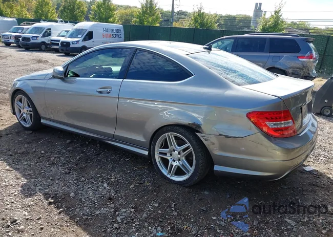 WDDGJ4HB5EG193226: 43312537