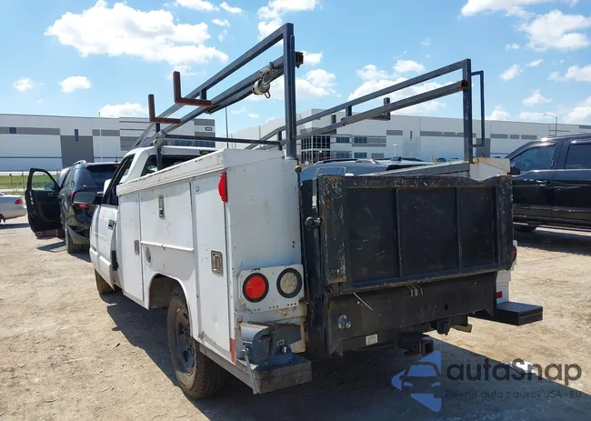 1GCGC24R8XR707587: 43312643