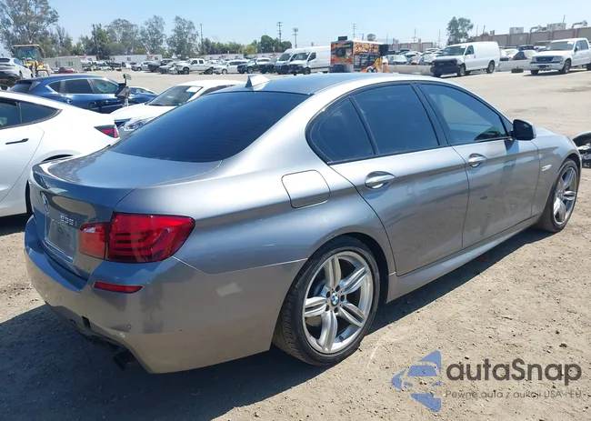 WBAFR7C53DC826715: 43313767