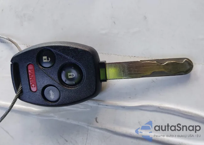 1HGCP2F70AA143536: 43313895