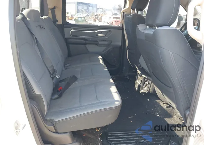 1C6SRFFT6KN697366: 43313913