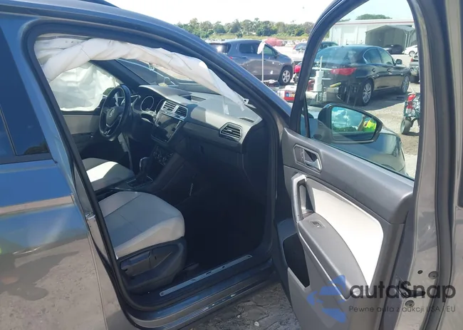 3VV3B7AX6LM181877: 43313914