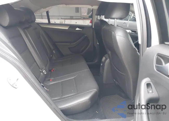 3VWDB7AJ4HM380817: 43314228